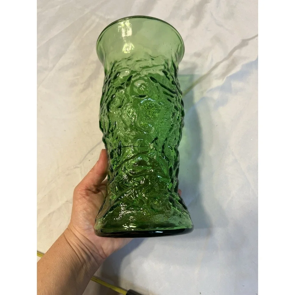 Vintage Emerald Green Textured Bark Glass Vase Mid Century Modern 9.5 Inch‎